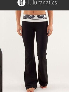 lululemon athletica Groove Pant in Black with Cream Waistband Xs